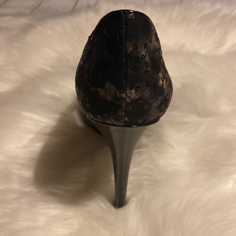 Guess‎ High Heal shoes - Picture 4 of 12